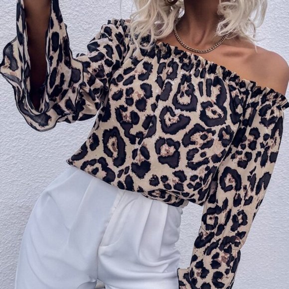 Leopard Print Off the Shoulder Blouse top - Picture 2 of 7